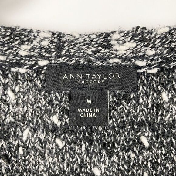 Ann Taylor Black White Boucle Knit 3/4 Sleeve Crewneck Pullover Sweater Women M - Picture 3 of 4